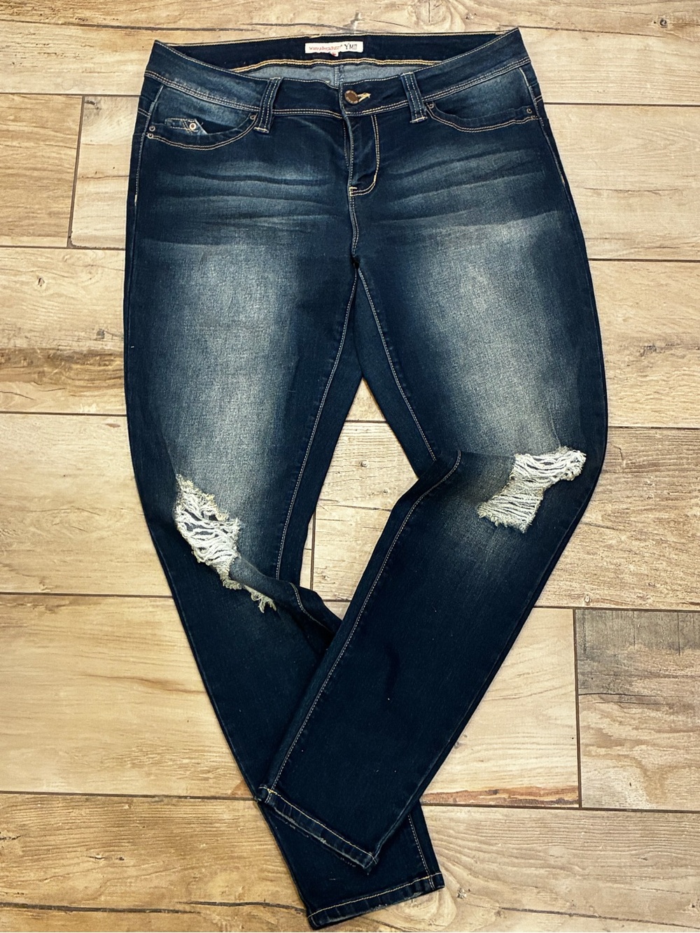 YMI wannabettabutt womens Dark Blue Distressed bootcut midrise juniors